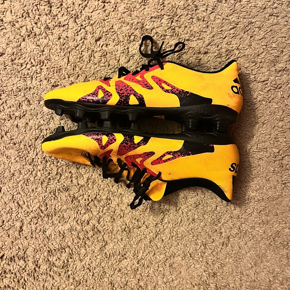 Puma futbol cleats